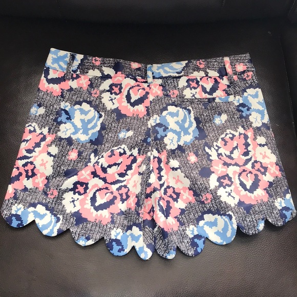 Jade brand new size 4 scalloped shorts - Picture 3 of 3